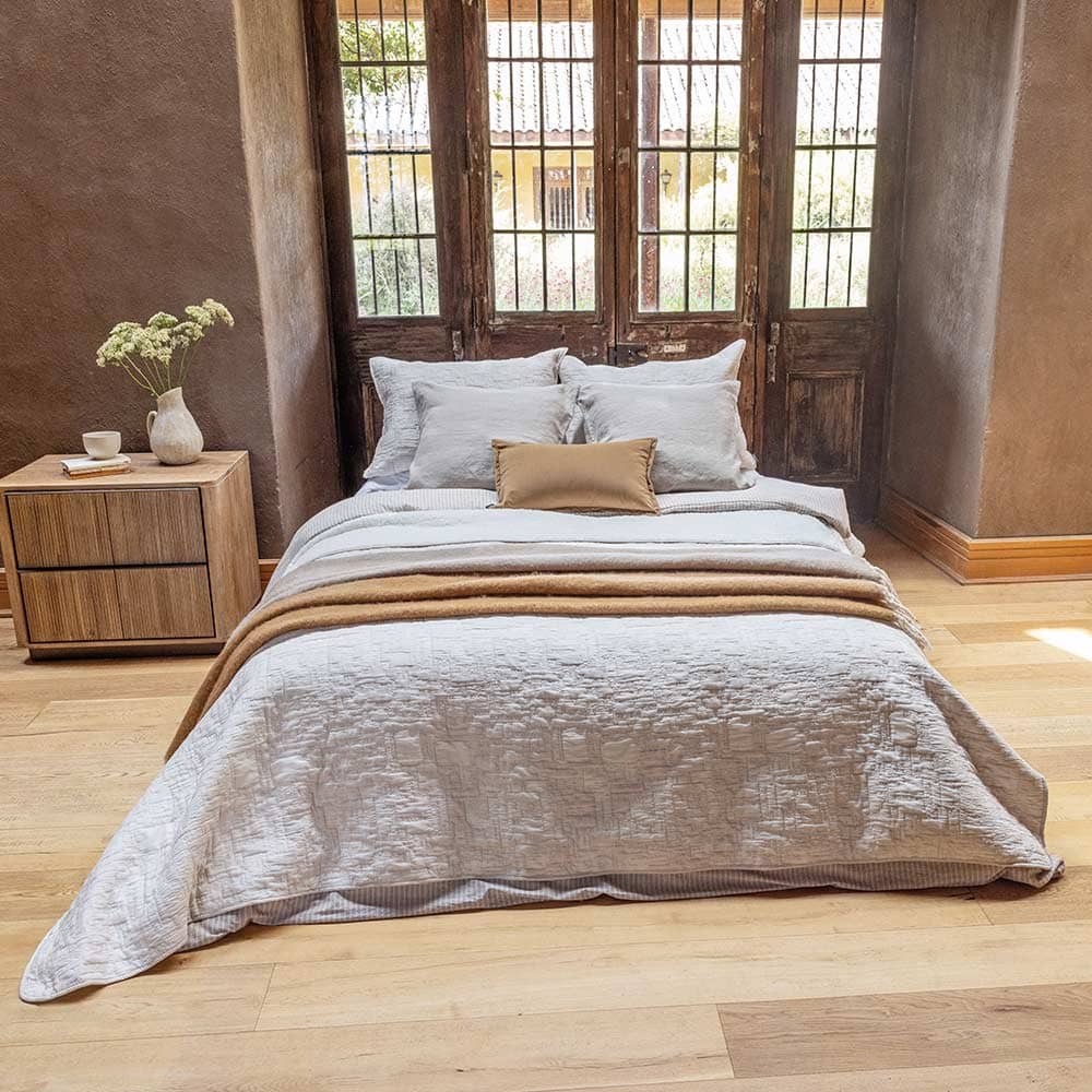 Cubrecama Jacquard Sherpa Edi 1.5 Plazas Marfil - Image 5