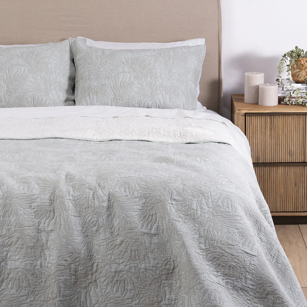 Cubrecama Jacquard Sherpa Ficus King Verde