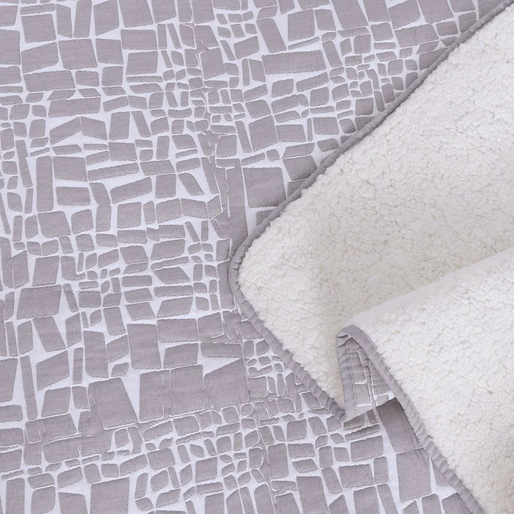 Cubrecama Jacquard Sherpa Nantes 2 Plazas Gris - Image 4