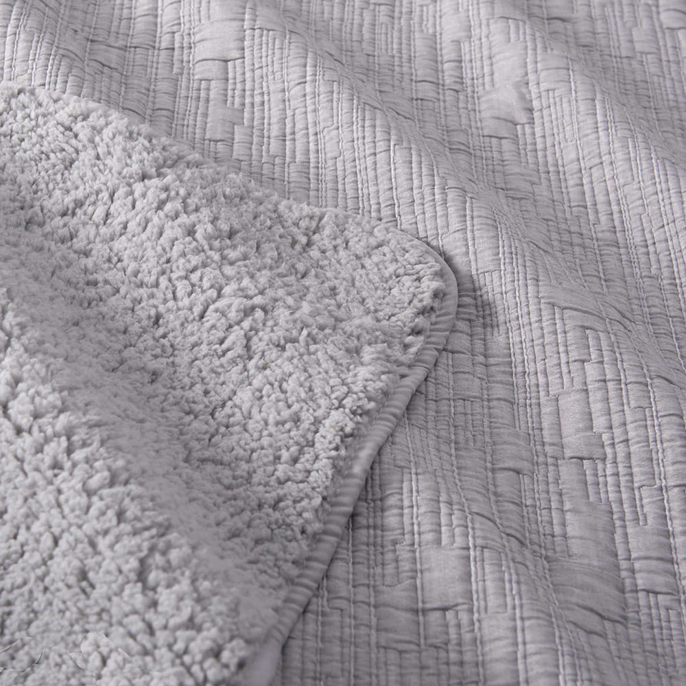 Cubrecama Jacquard Sherpa Tex Super King Gris - Image 3
