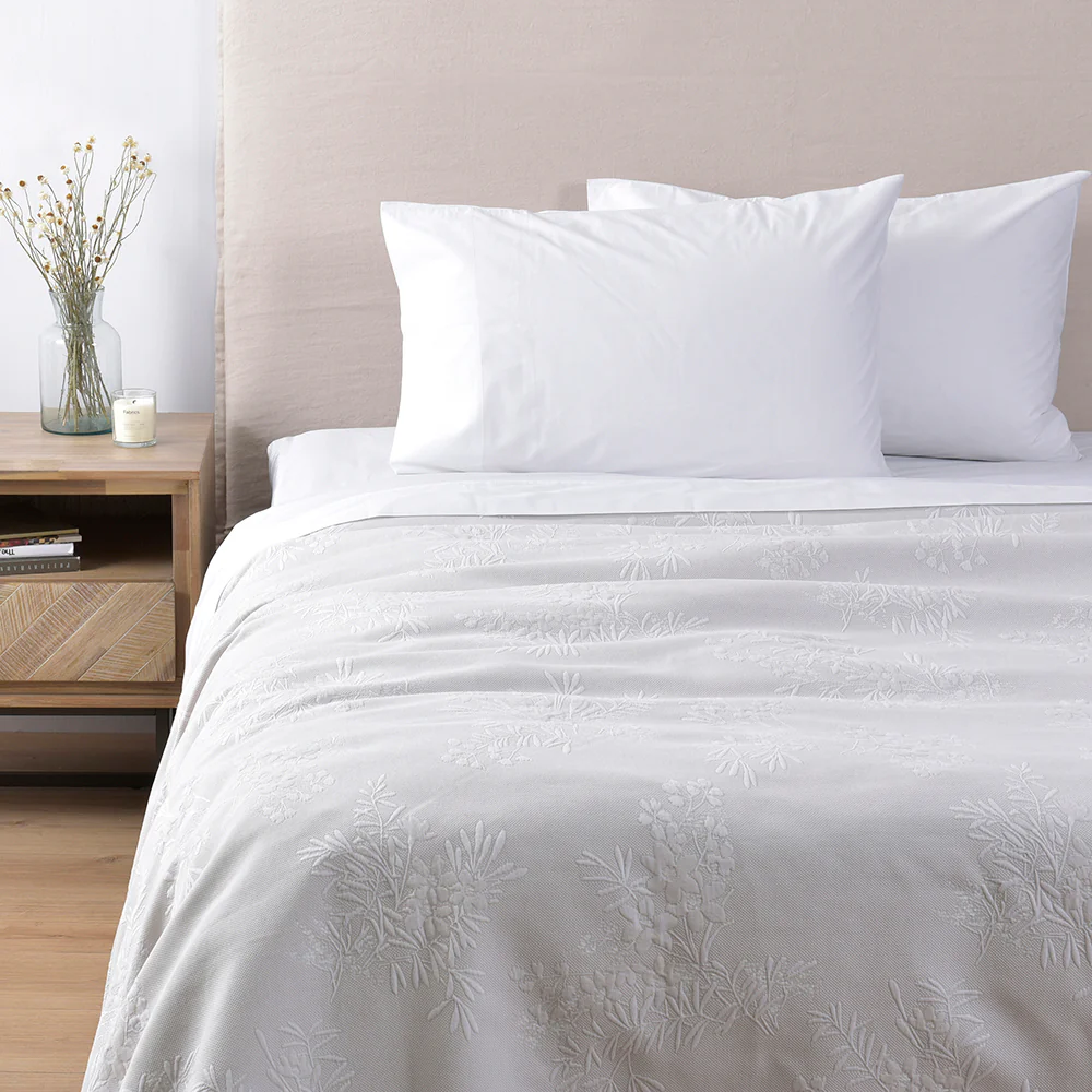 Cubrecama Matelasse Alina 2 Plazas Beige