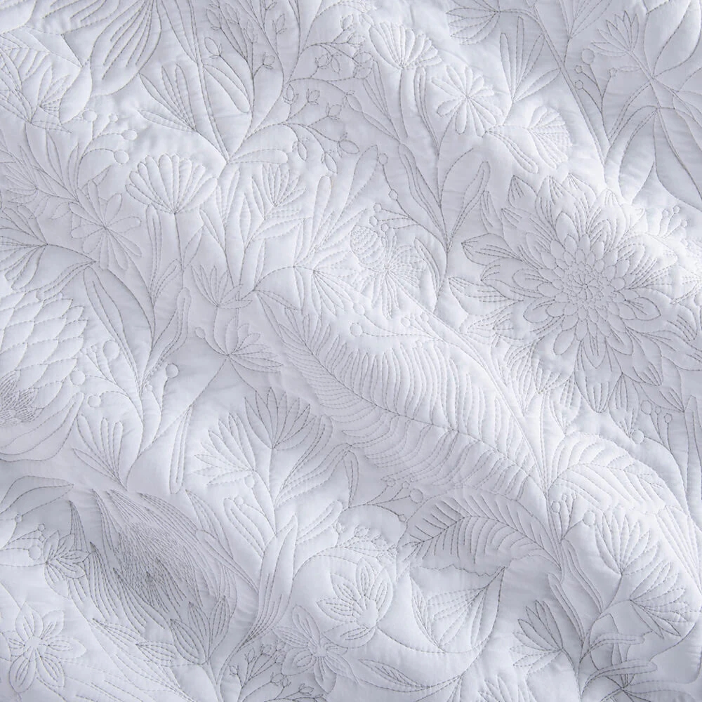Cubrecama Quilt Bordado Amanda 2 Plazas Blanco - Image 4