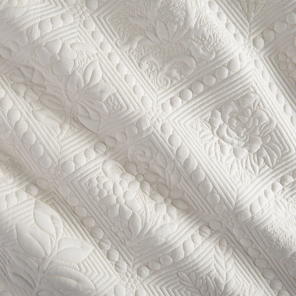 Cubrecama Quilt Bordado Emilia 2 Plazas Crudo - Image 4