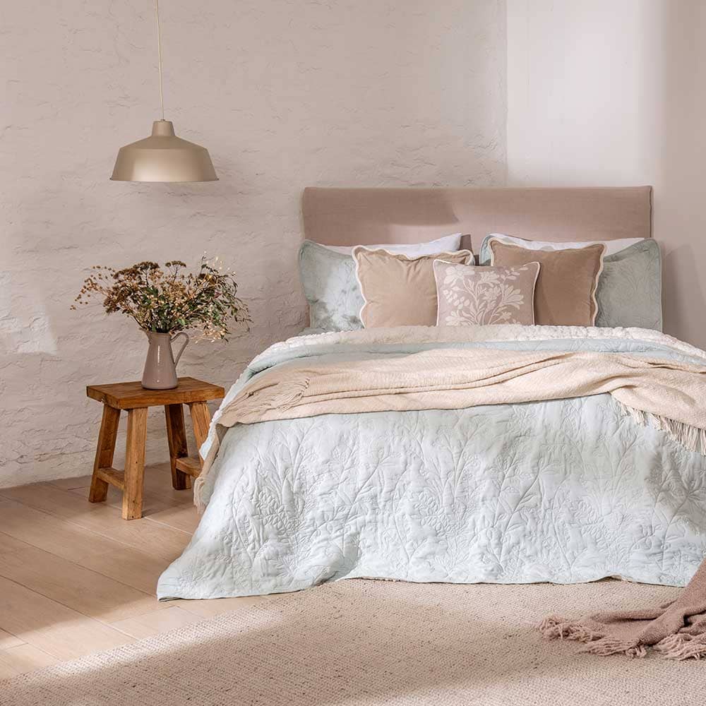 Cubrecama Quilt Bordado Sherpa Lavanda 1.5 Plazas Celeste - Image 5