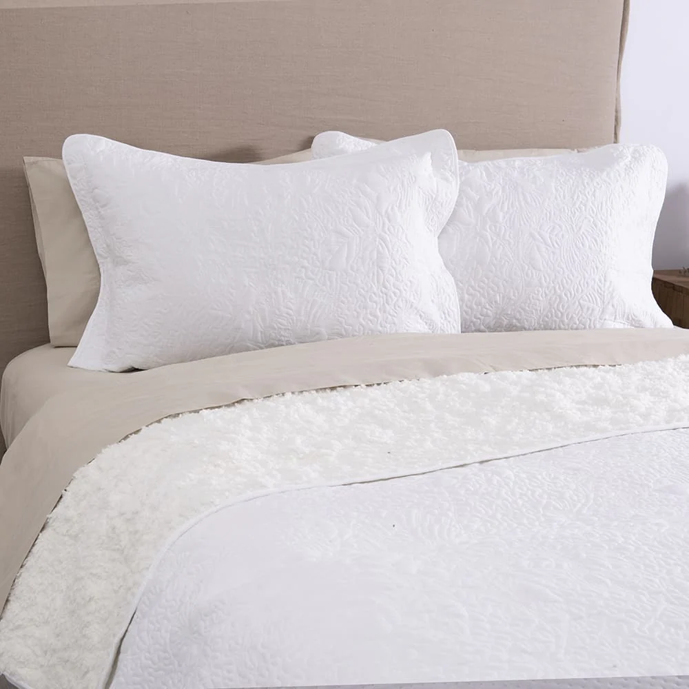 Cubrecama Quilt Bordado Sherpa Sara Super King Crudo - Image 2