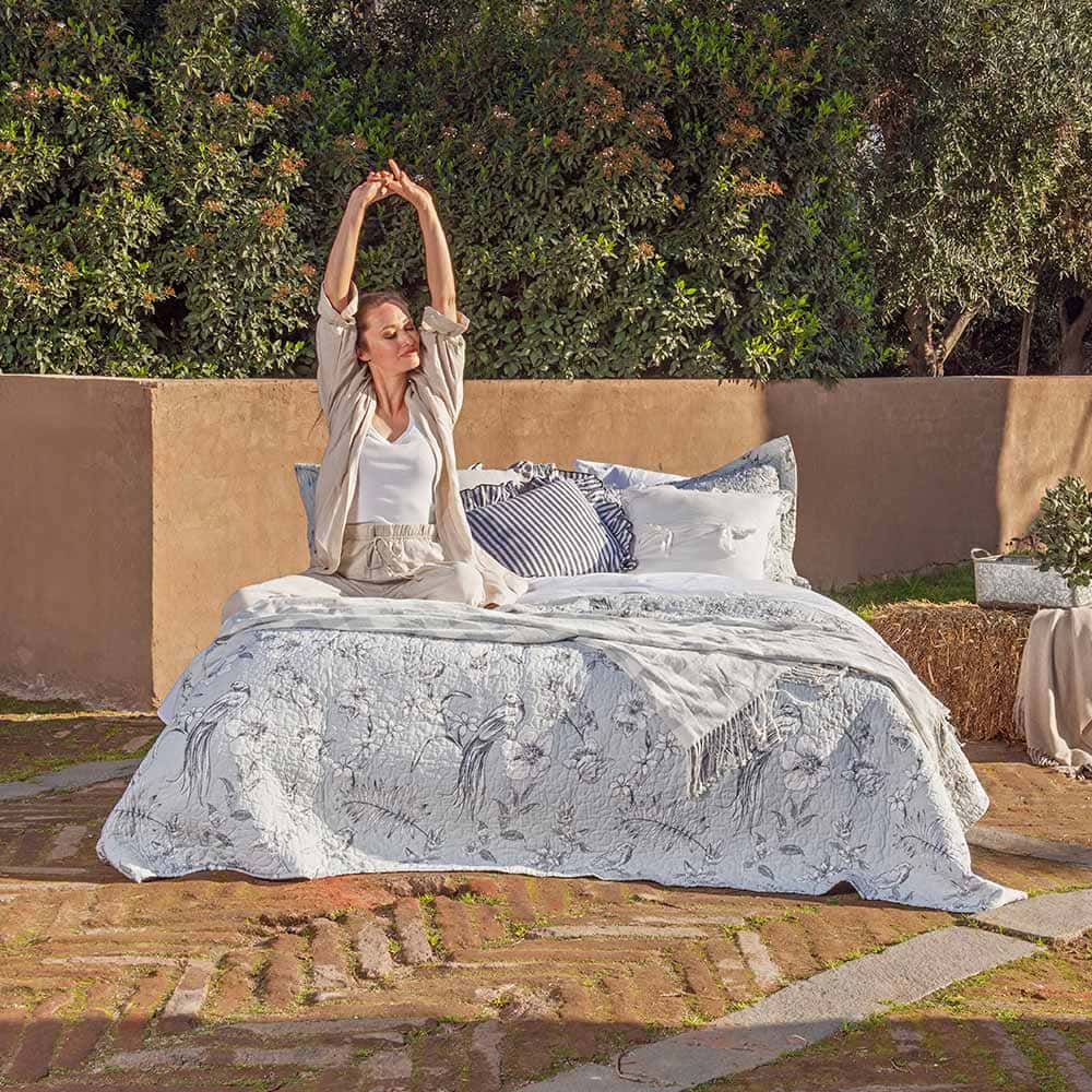 Cubrecama Quilt Estampado 2 Plazas Toile Gris - Image 2