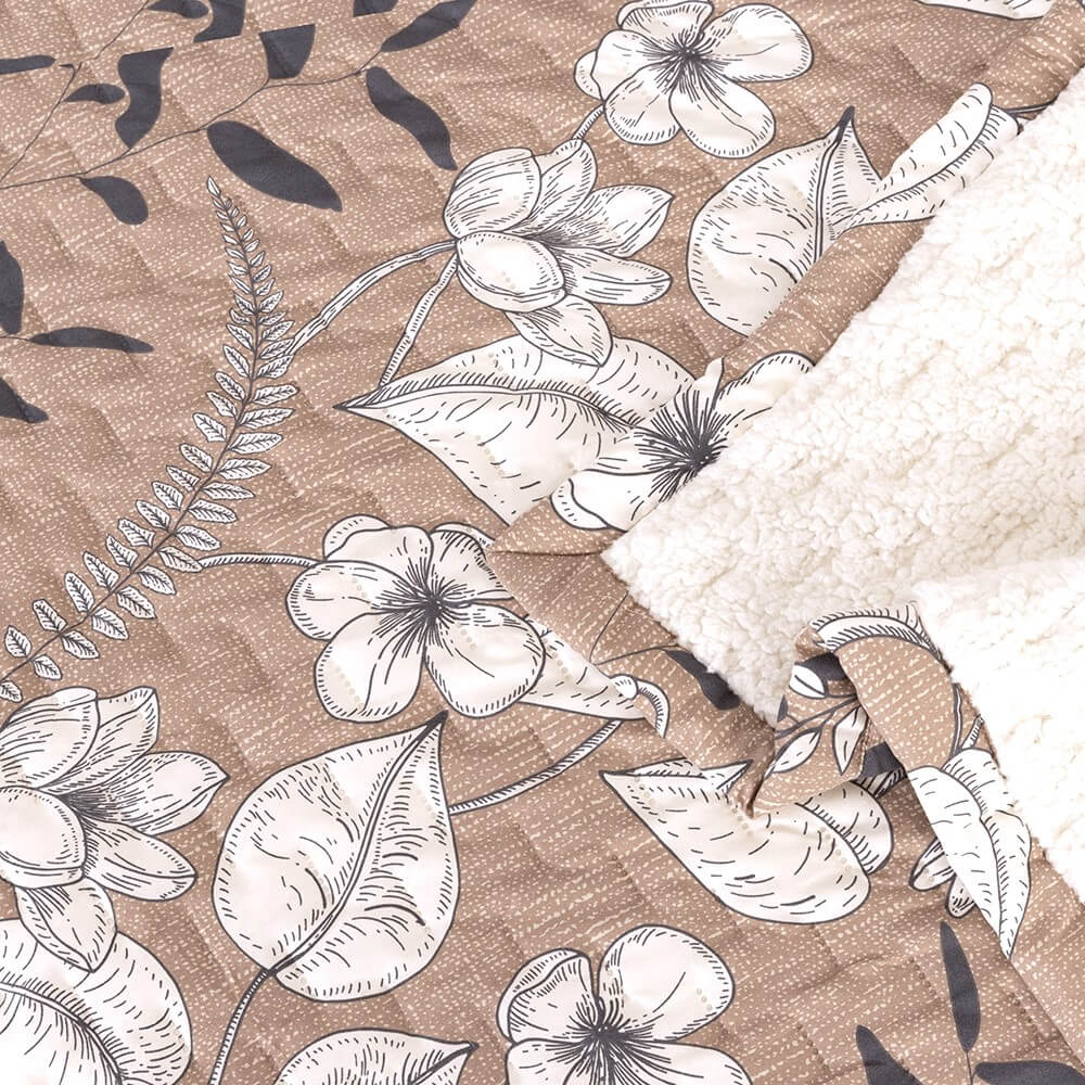 Cubrecama Quilt Estampado Sherpa Bosque 2 Plazas Camel - Image 4