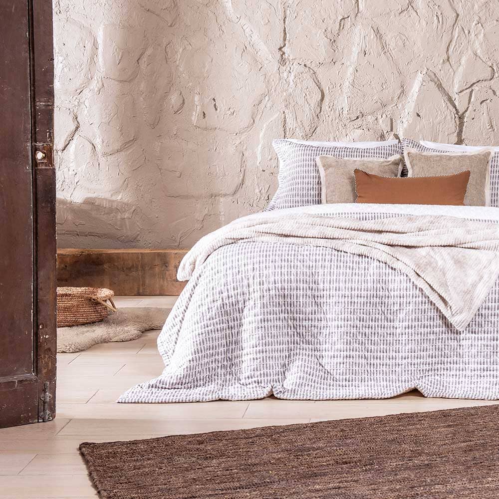 Cubrecama Quilt Estampado Sherpa Drecera 2 Plazas Gris - Image 5
