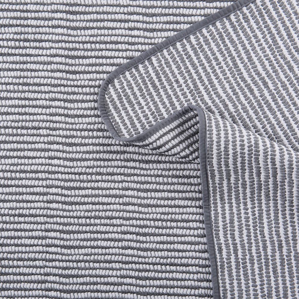 Cubrecama Quilt Jacquard Enzo 1.5 Plazas Gris - Image 4