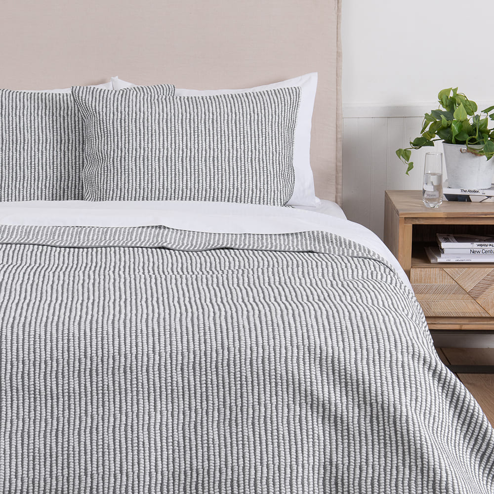 Cubrecama Quilt Jacquard Enzo 2 Plazas Gris