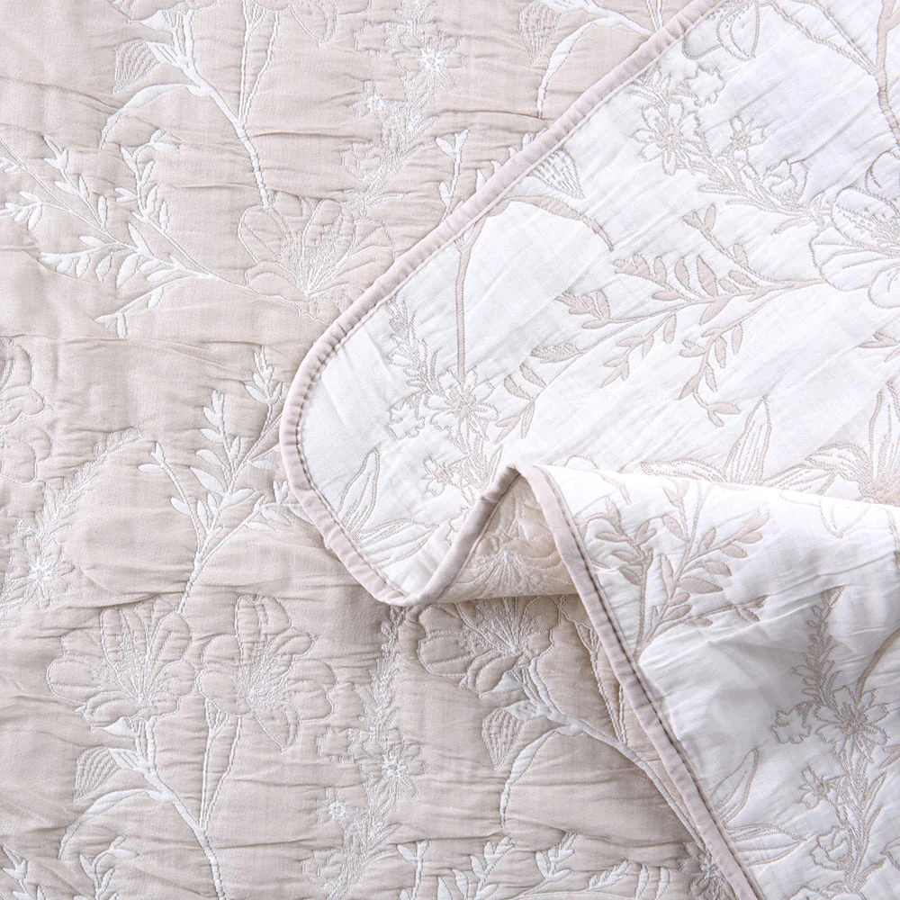 Cubrecama Quilt Jacquard Fiore King Beige - Image 4