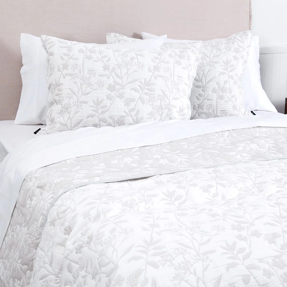 Cubrecama Quilt Jacquard Giardino 2 Plazas Perla - Image 2