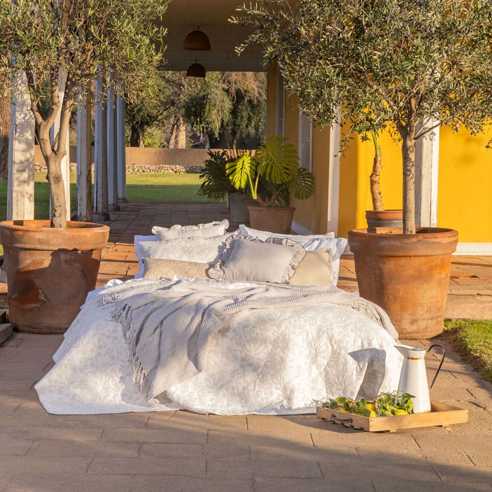 Cubrecama Quilt Jacquard Giardino Super King Perla - Image 2
