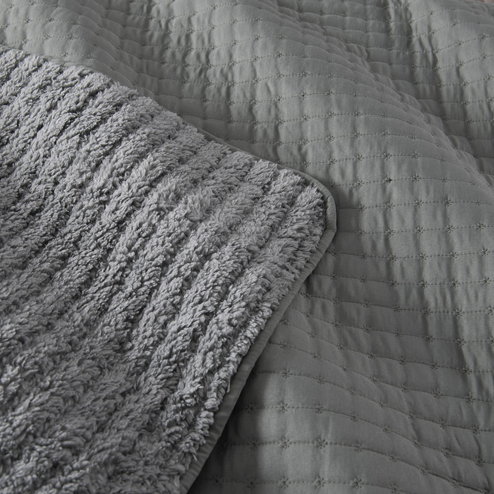 Cubrecama Quilt Lineal Sherpa 1.5 Plazas Verde - Image 3
