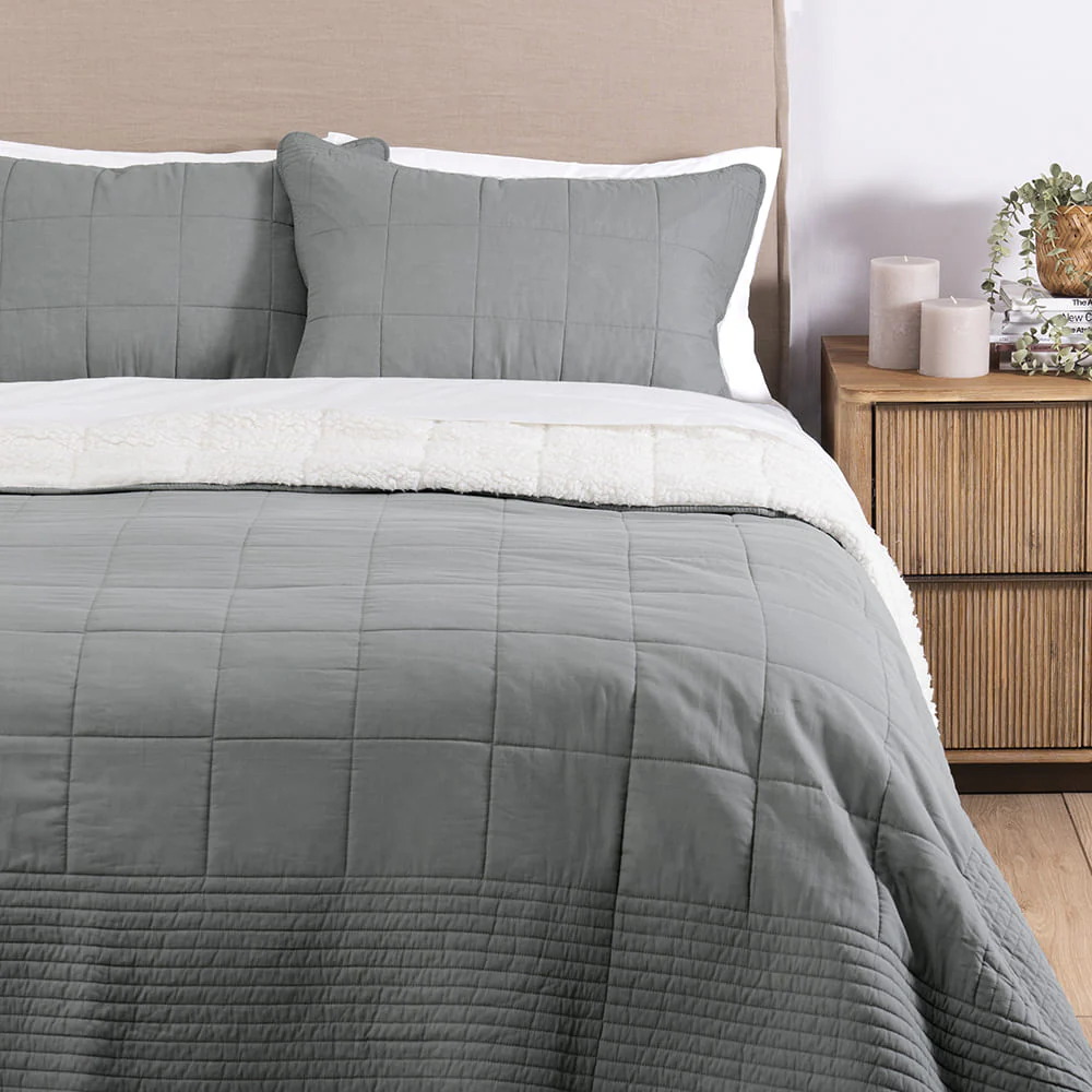 Cubrecama Quilt Louis Sherpa 2 Plazas Verde