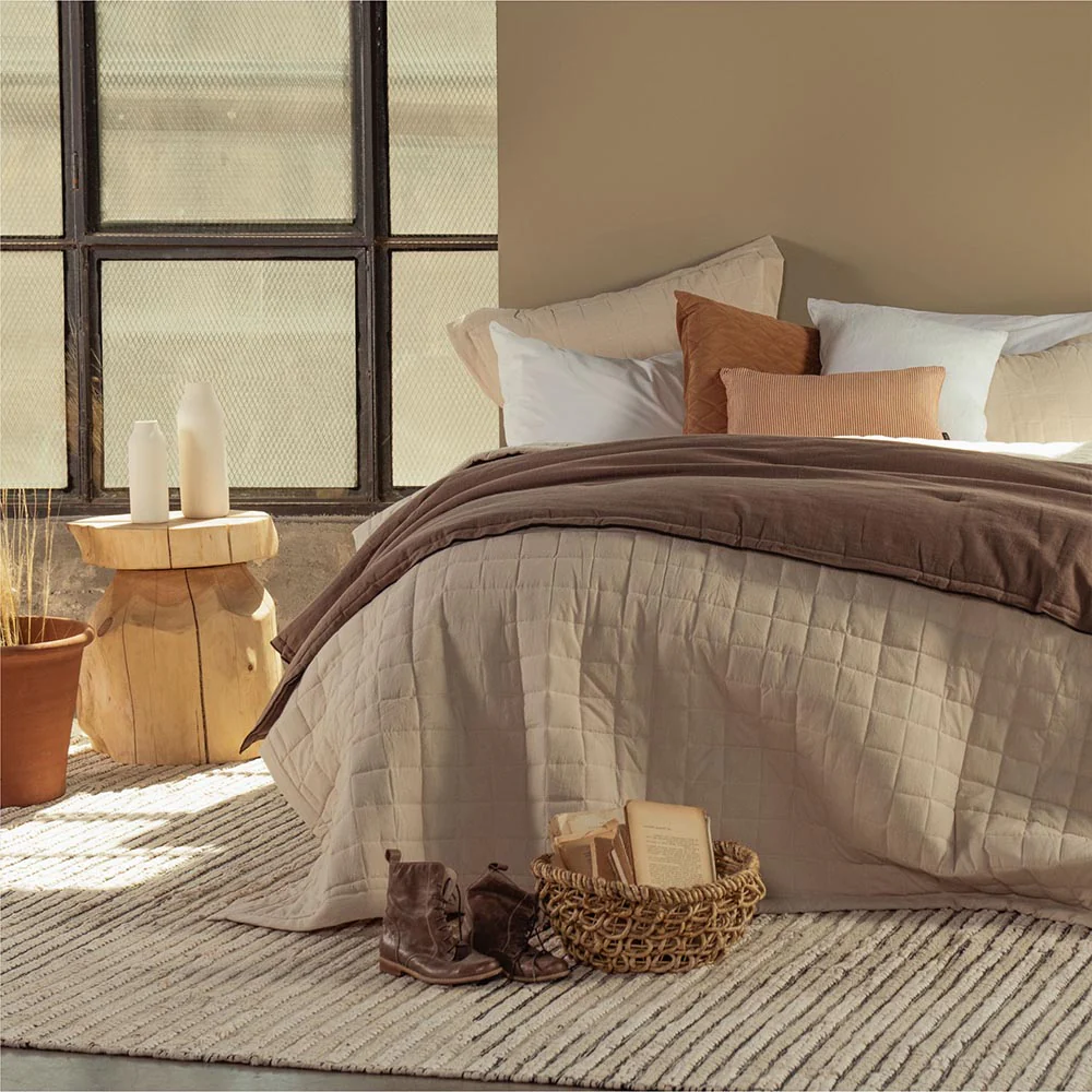 Cubrecama Quilt Oxford 1.5 Plazas Beige - Image 2