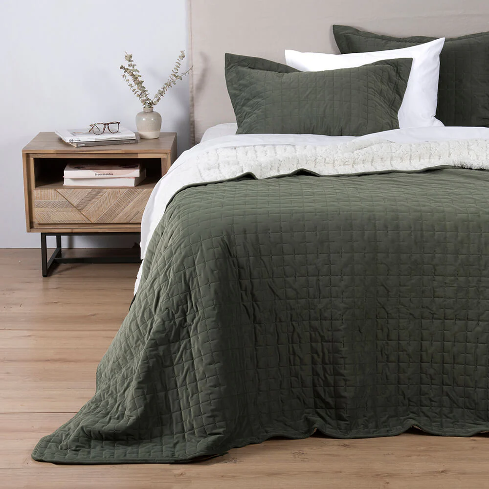 Cubrecama Quilt Velvet Sherpa Cube 2 Plazas Verde - Image 4