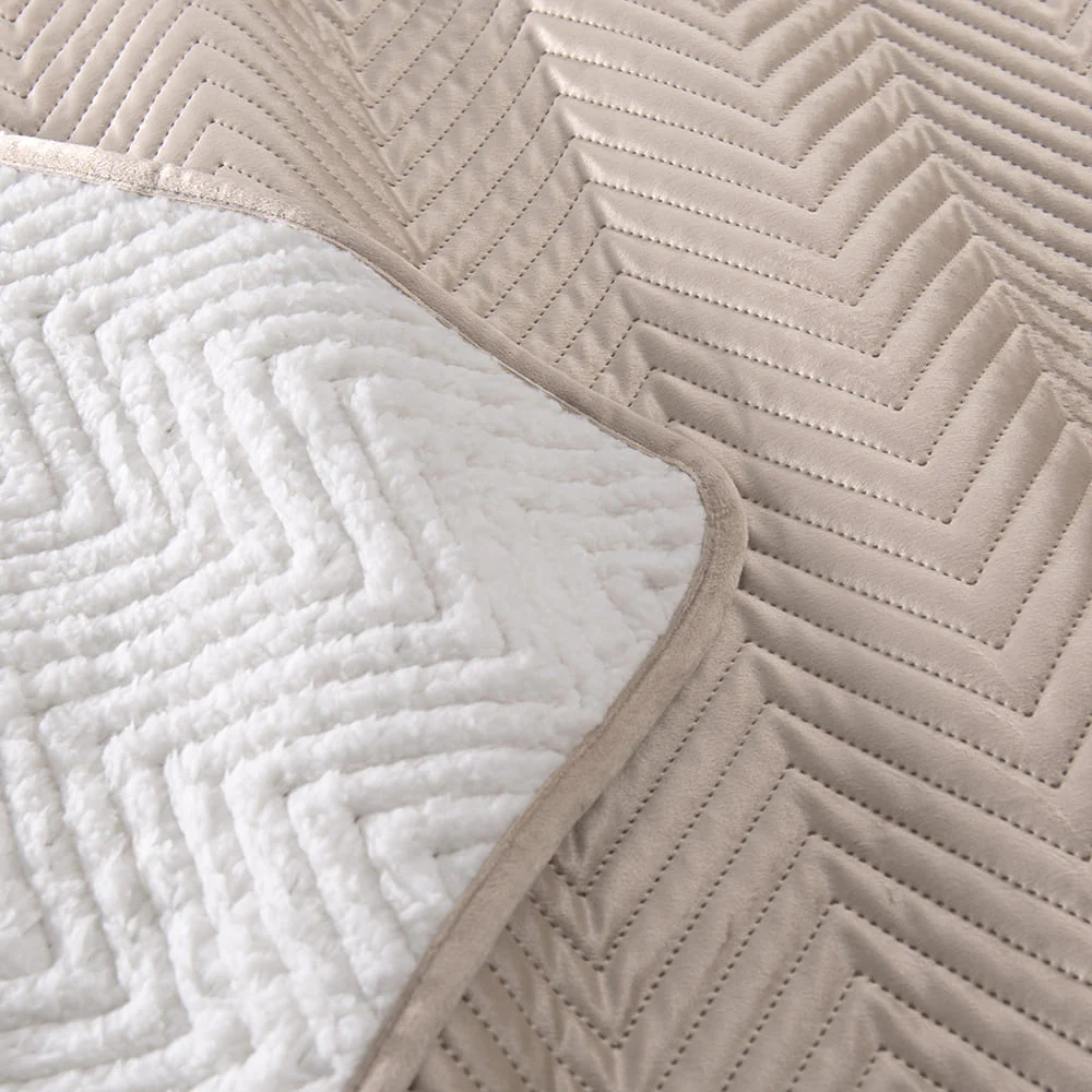 Cubrecama Quilt Velvet Sherpa Kenso 2 Plazas Beige - Image 3