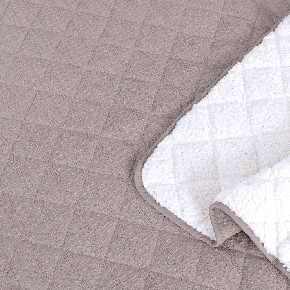 Cubrecama Waffle Sherpa Super King Taupe - Image 4
