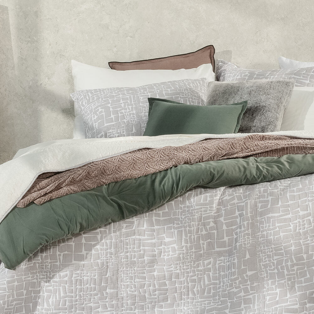 Manta Chenilla Lyon Taupe - Image 2